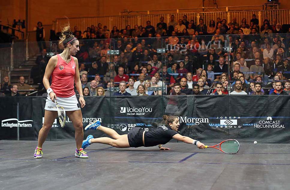 The acrobatic Kanzy El Defrawy (R) is seeded first in Charlottesville this weekend. (image: Steve Line/squashpics.com)
