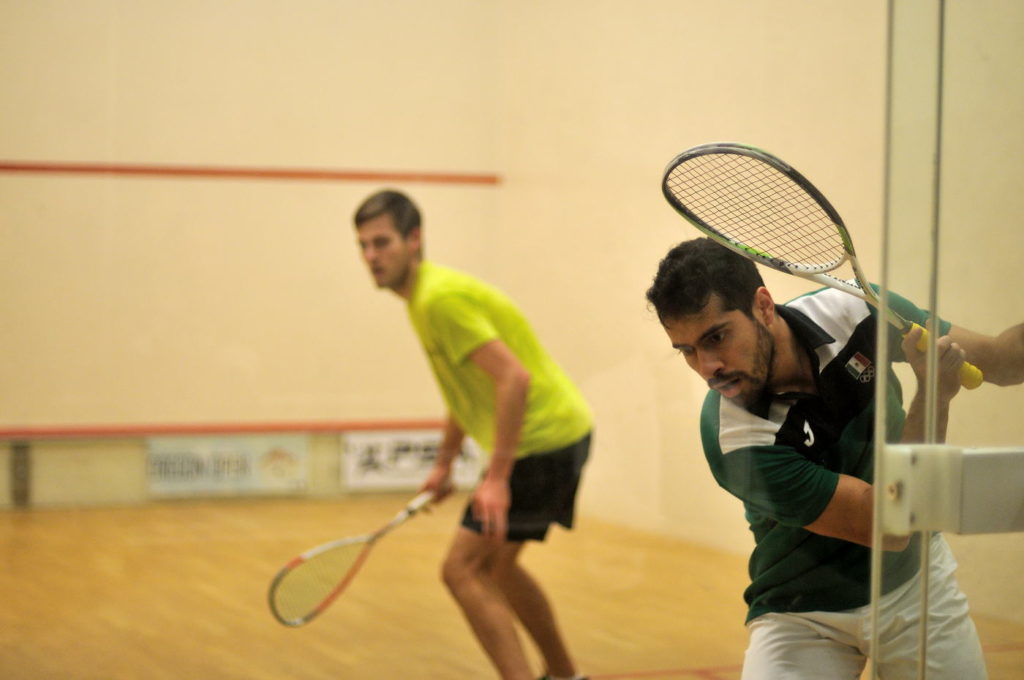 Mexico's seven seed Arturo Salazar (r) against American wild card Sam Gould. 